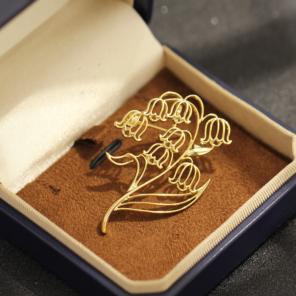 Minimalist Hollowed Out Brooch - Men Accessories Bouquet 评论和价格